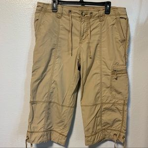 LEddie Bauer woman’s hiking capris sz 14 tan